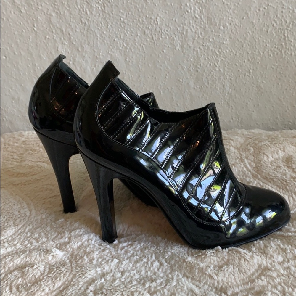 CHANEL Patent heels | Sizes: 38 - Picture 5 of 5